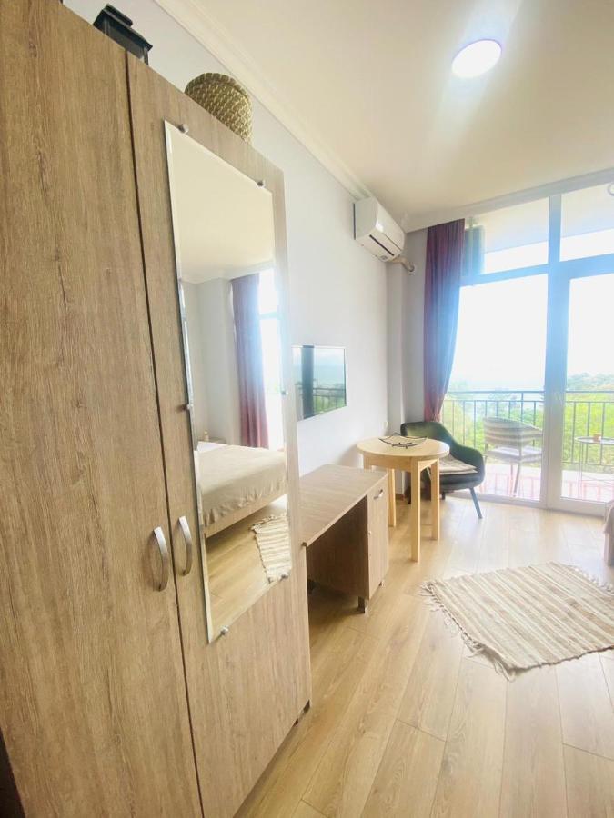 Mimino Aparthotel Batumi Exterior foto